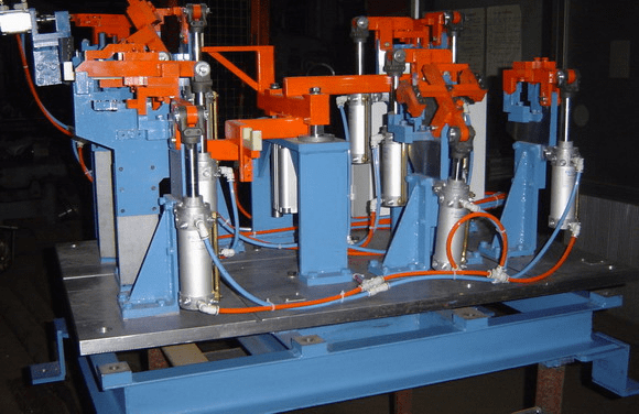 坐盆骨架焊接夹具